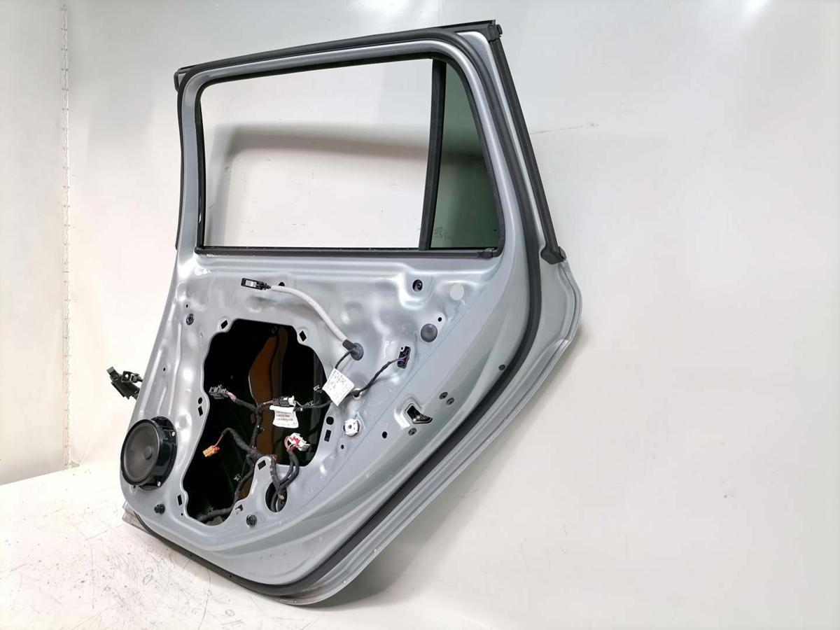 VW Passat B9 original Tür hinten rechts LM7P Oyster Silver Kombi Variant Rohbau Bj.2024